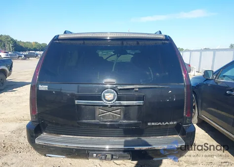 2013 Cadillac Escalade Esv Premium z USA, uszkodzony, nr VIN 1GYS4JEF1DR152882